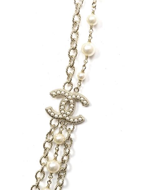 Chanel 2017 Light Goldtone Chain/Pearl Necklace W/ 